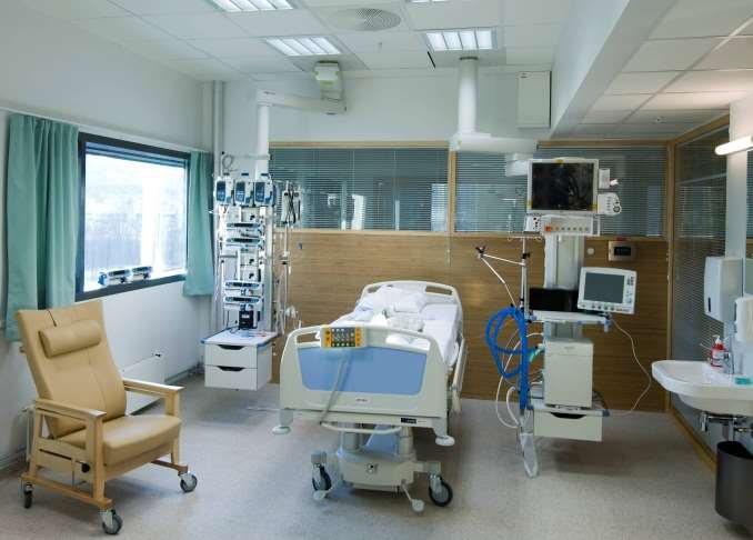 Traditional ICU - multi-occupancy, technology focus St.