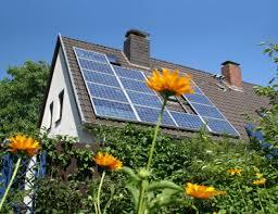 Solstrøm til nett i Norge Produksjonen er størst om sommeren Produksjon