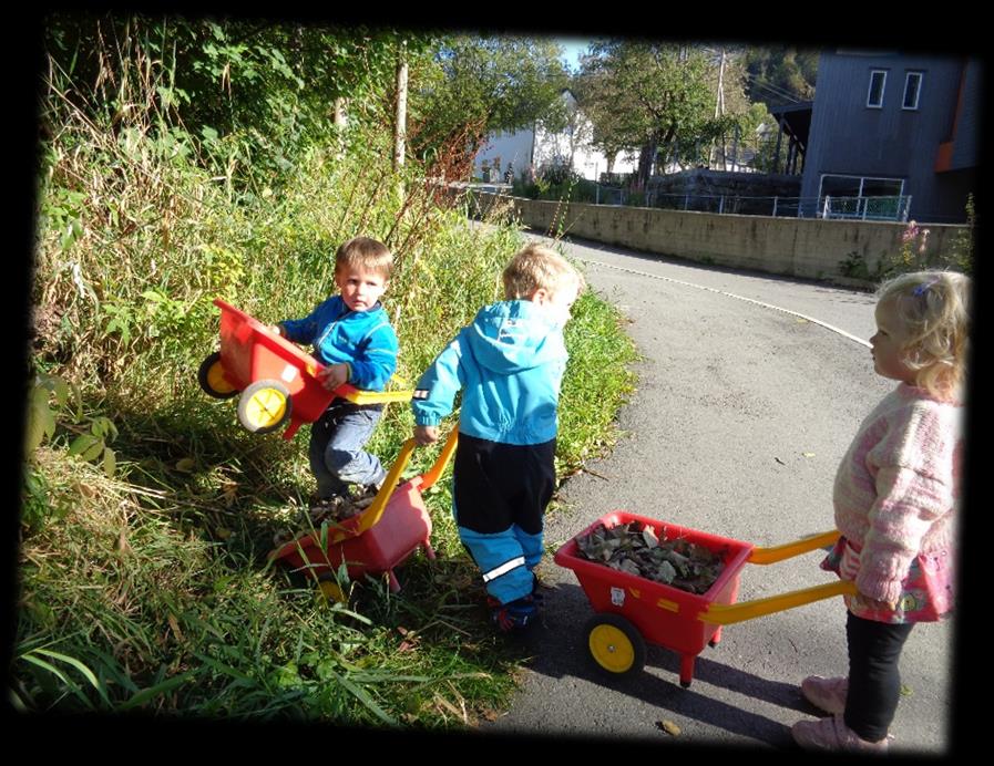 Danning gjennm msrg, lek g læring Barnehagen skal i samarbeid g frståelse med hjemmet ivareta barnas behv fr msrg g lek, g fremme læring g danning sm grunnlag fr allsidig utvikling.