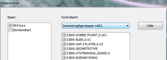 5.2. Sjekk og rett egenskaper (og geometri) Egenskapene må kontrolleres før eksport til SOSI. Kommando Datakontroll sjekker raskt egenskaper og evt. geometri i hele basen.