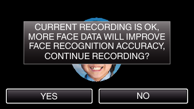 Opptak Registrering av personlig godkjenningsinformasjon for ansikter 6 Rett kameraet mot motivet.