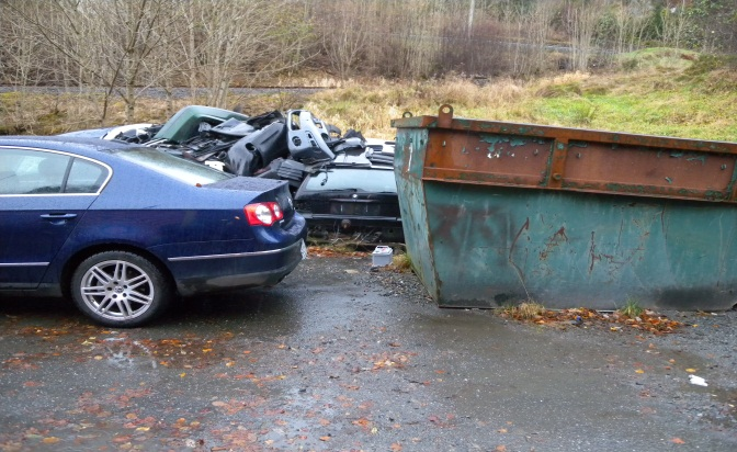 Det ble også opplyst at virksomheten genererer lite spillolje, og at oljen som ble levert til bensinstasjon kommer fra de ansattes egne biler. Virksomheten driver bare unntaksvis med vasking av biler.