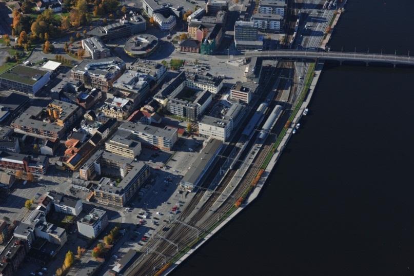 Flytoget skal i følge driftskonseptet ende på Drammen stasjon.