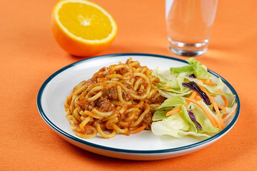 FREDAG PASTA BOLOGNESE MED SALAT Allergener: Pasta Bolognese Gluten fra hvete, melk, selleri Kan inneholde spor av: sennep Beskrivelse av oppvarming og mengde per