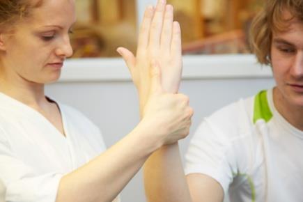 Mål 2019 Sunnaas sykehus er premissleverandør for utviklingen av faget rehabilitering i Norge. Rehabilitering inngår i alle pakkeforløp og behandlingslinjer.