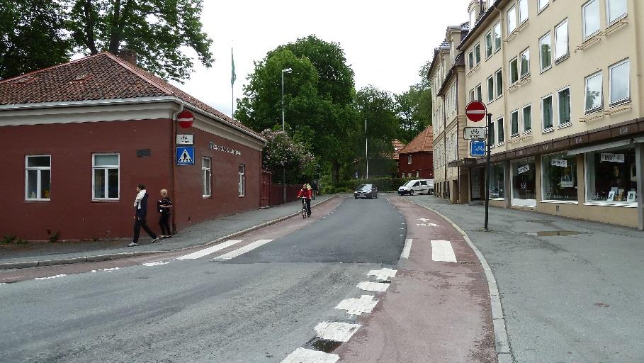 Sykling mot envegsregulering Mer sammenhengende sykkelnett Bedre fremkommelighet for de syklende Mindre sykling på fortau