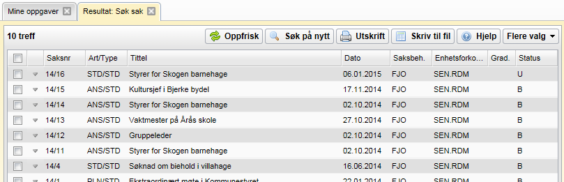 Fra dato og Til dato Disse er automatisk fylt inn og dekker foregående måned. Du kan skrive inn andre datoer, eller klikke kalender knappen og velge derfra.