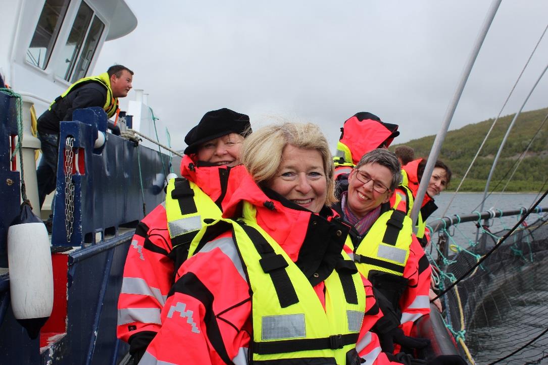 Samarbeid med Universitetet i Tromsø, Norges arktiske universitet Havbruksstasjonen Praksisstudenter Trainee Bidrar i prosjekt ved NFH for tettere samhandling mellom