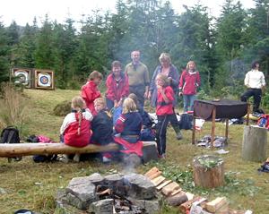 Skog og utmark som læringsarena God plass Muligheter for å dele i grupper Praktisk tilnærming Fysisk aktivitet Mestring