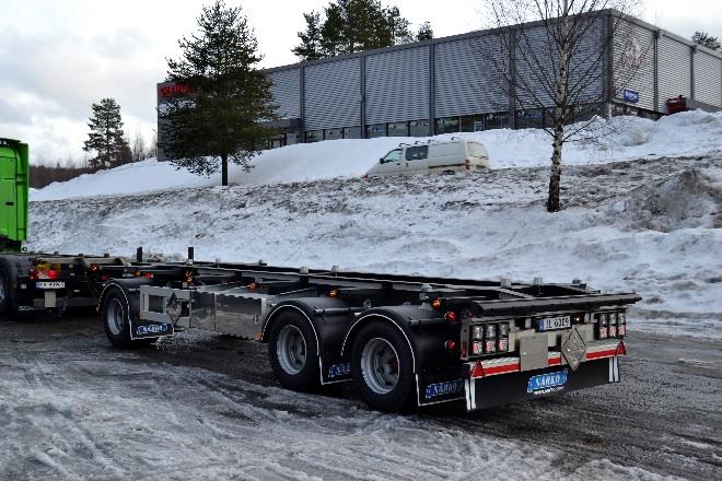 Närko rulleflakcontainer og ISO container trailere, hengere og kjerrer.