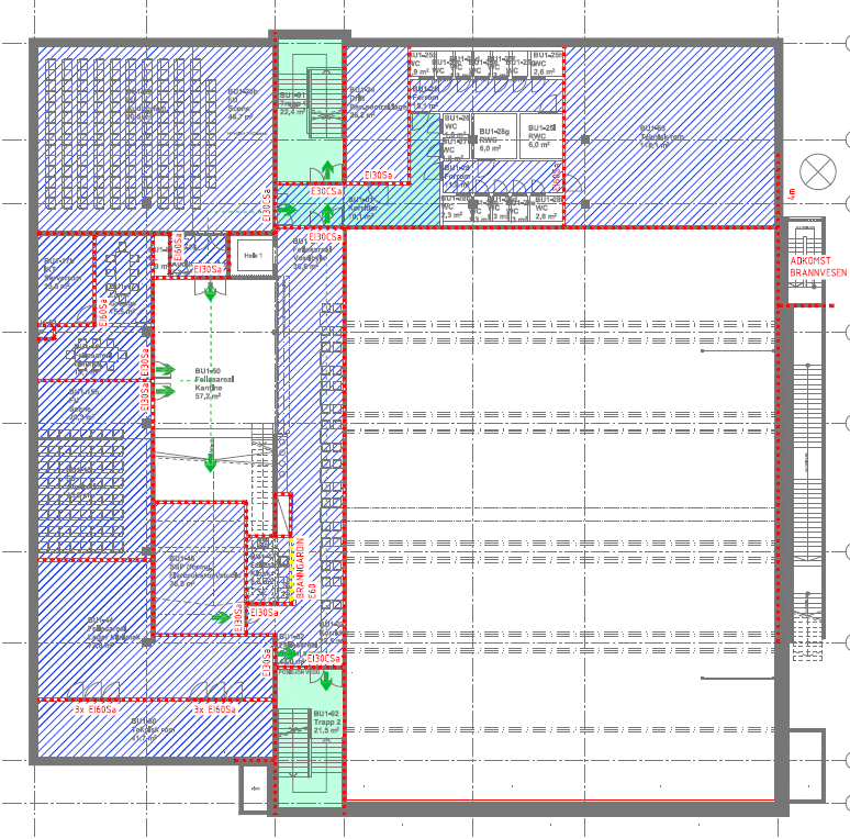 Korridorer, styrkerom og trapperom har ikke like effektiv røykventilering som idrettshall. Det anses at røyk kan forekomme under rømning. Figur 6-7 viser branntegning for plan U1.