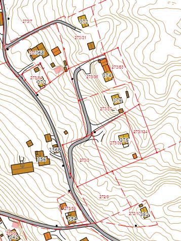 Kartskisse 5: Område Høghaug før retting (til venstre) og forslag til retting basert på målebrev for flere av eiendommene og tilleggsareal (til høyre).