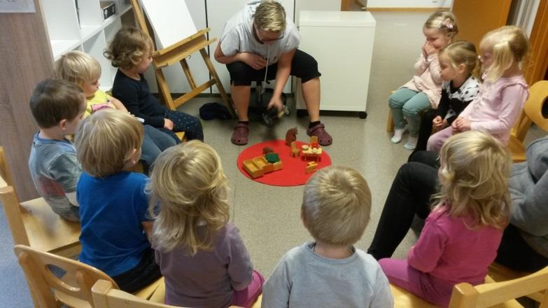 Innledning Da var oktober over og vi er kommet til november. En måned vi skal bruke til spennende prosjektarbeid, lek og turer.