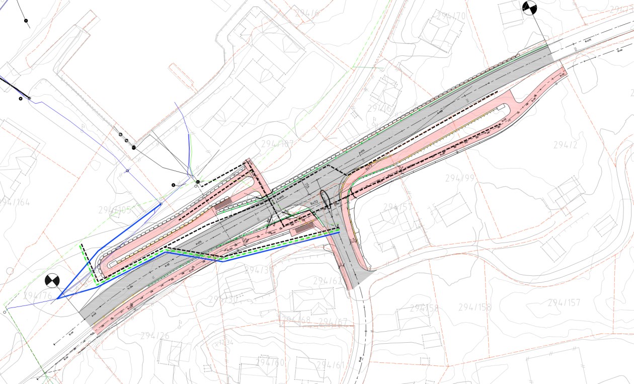 busshaldeplassane langs E134. Av den grunn er det regulert inn busslommer med plass til to samtidige bussar.