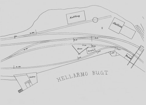 Side 2 av 6 Sulitelma ABs oversiktskart over jernban- og kaiområdet på Hellarmo (klikk for større kart) På Hellarmo bodde arbeiderne som jobbet med lasting og lossing på kaia.