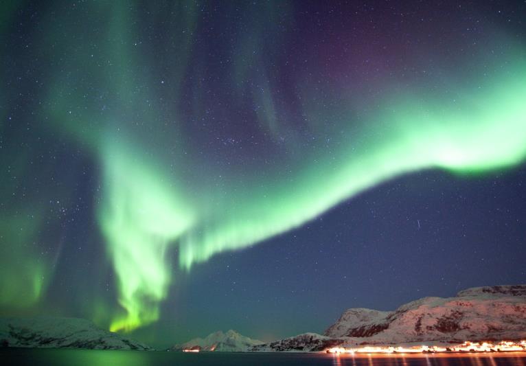 TURISTUNDERSØKELSEN - OPPSUMMERING AV VINTERSESONGEN 2015 HOVEDRAPPORT - NØKKELTALL