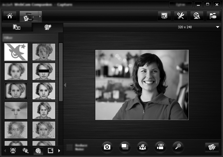 Ta i bruk effekter på en video eller et bilde Mange av funksjonene i ArcSoft Magic-i Visual Effects er integrert i ArcSoft WebCam Companion, slik at du kan fortsette å bruke de samme effektene som du