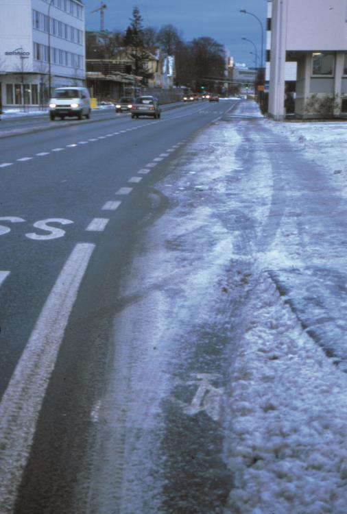 V122 Sykkelhåndboka Kommentert problemer ift vinterdrift,