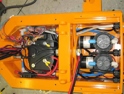 Oversikt vakuumsystem (øverst på maskinen) 2 - Sugekopper, standard Ø300mm 11 - Slangekoblinger Rørforbindelse 5 - Glideventil m lås.
