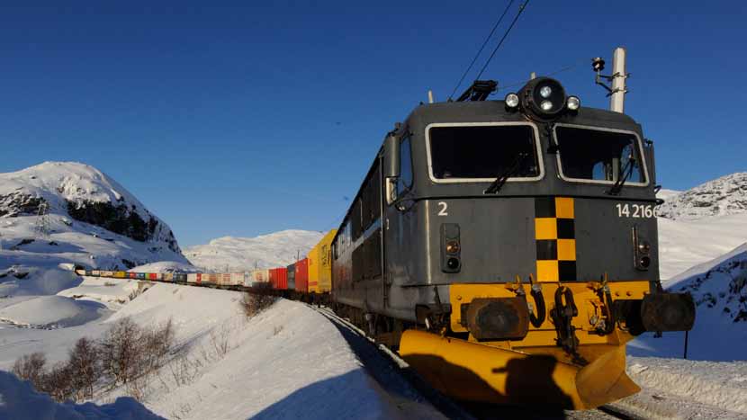 For tømmer- og annen systemlasttransport forventes noe økning i volumene. Disse transportene vil også nyte godt av kapasitetsutvidelse for kombitransportene.