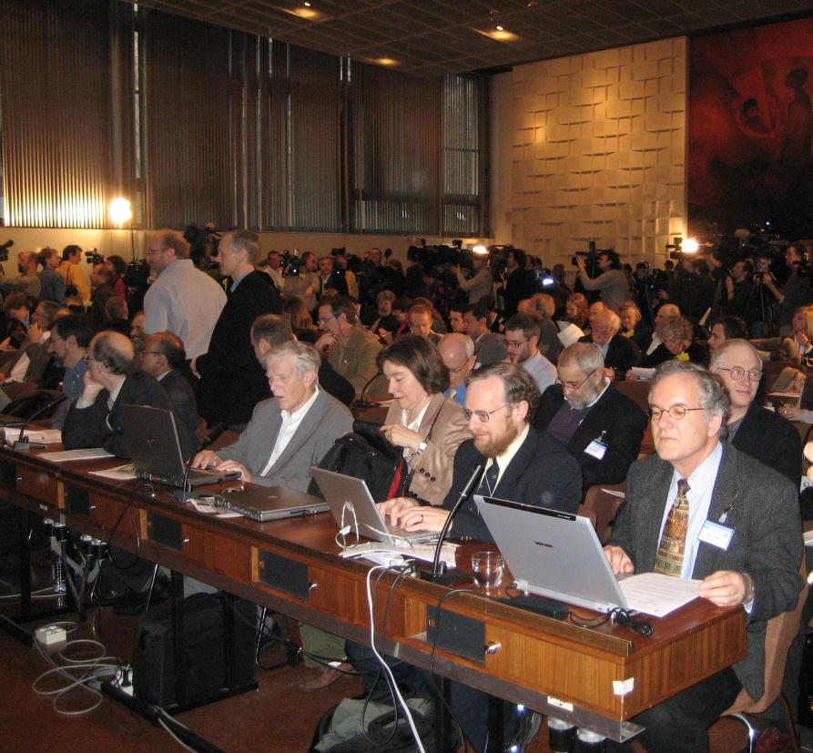 Scientists and the IPCC WG1 SPM At all stages, including at the final plenary in Paris, the authors had control over the text.