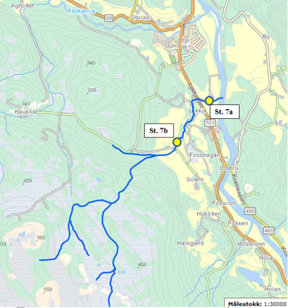 Figur 54. Flyfoto fra 1961 (t.v.) og 2009 (t.h.) av vassdragsutsnitt i Minilla ved Minilldalsmyrene viser tilnærmet uendret elveløp. (Flyfoto: http://kart.finn.