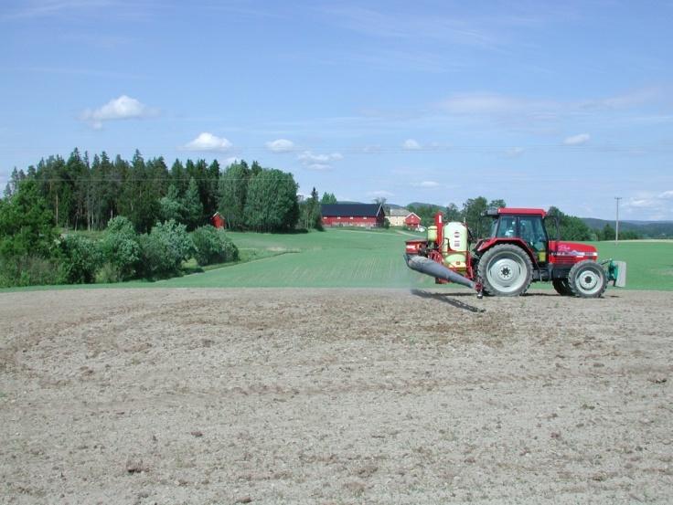 vekstsesongen. Metribuzin finnes i handelspreparatene Sencor og Sencor WG.