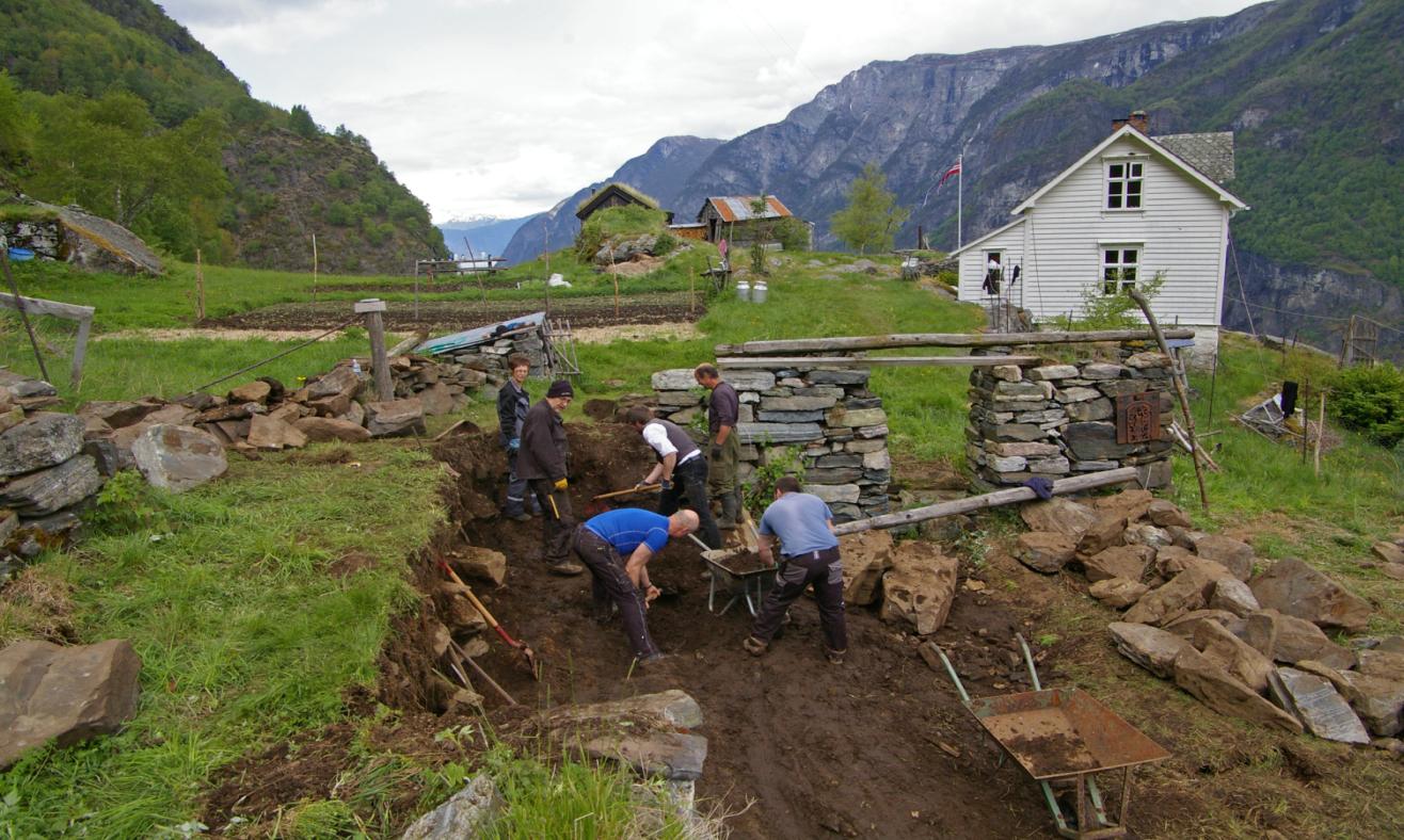 Riksantikvaren og Norsk kulturminnefond Rapport Juni 2012 RIKSANTIKVAREN OG NORSK KULTURMINNEFOND