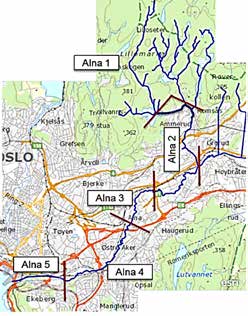 Figur 3. Hovinbekken (venstre) med sine to vannforekomster og Alna (høyre) med sine fem vannforekomster i selve vassdraget. I tillegg er det tilførselsbekker som er egne vannforekomster.