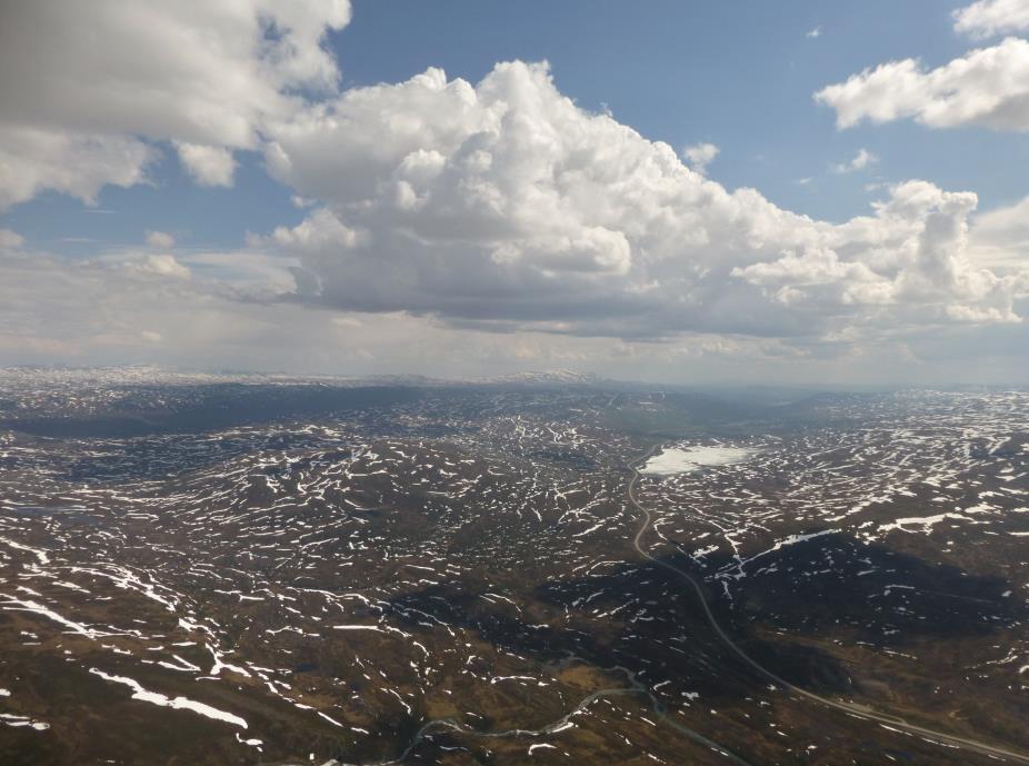 3. Turer og treff NORGE PÅ TVERS! Invitasjon fra John og utsikter for fin flyging i Junkerdalen fikk meg til å dra over fjellet.