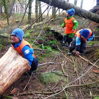 KONTAKTINFO Avdelinger nede; Sommerfuglen: 454 25 177 - småbarnsavdeling Mauren: 464 30 363 - småbarnsavdeling Smørblomst: 452 95 981-5 åringer Blåklokke: 464 73 223-3 åringer Avdelinger oppe; Biene: