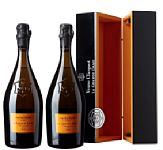 3 x Taittinger Comtes de Champagne 1997 Vurdering: 3 750 NOK Solgt (3300 NOK) Objektnr. 200427-2 3 x Veuve Clicquot Champagne la Grande Dame 1996 (OCB) Vurdering: 4 500 NOK Solgt (3600 NOK) Objektnr.