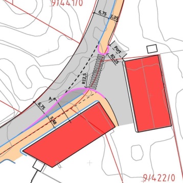 er en livskraftig art. Hjort er ikke lenger en art av nasjonal forvaltningsinteresse. Hjortetrekk er av den grunn tatt ut av Miljødirektoratets naturbase.