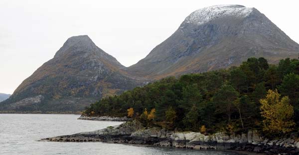 Vannet blir hentet fra kote 293 og føres via ledningene sjøveien til anlegget (jf. figur 7).