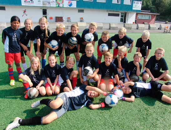 Bli med i Eigers FFO og AFO FFO = Fotballfritidsordning, AFO= Aktivitetsfritidsordning På Fotballfritidsordningen og Aktivitetsfritidsordningen har vi utrolig mye kjekt.