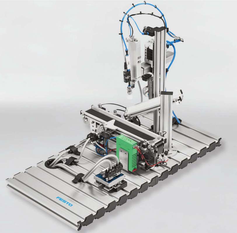 PROSJEKT 5 Programmering av Pick and Place station Poeng: 10 Tid: 60 Minutter OPPGAVE: Programmere funksjonalitet for å oppnå