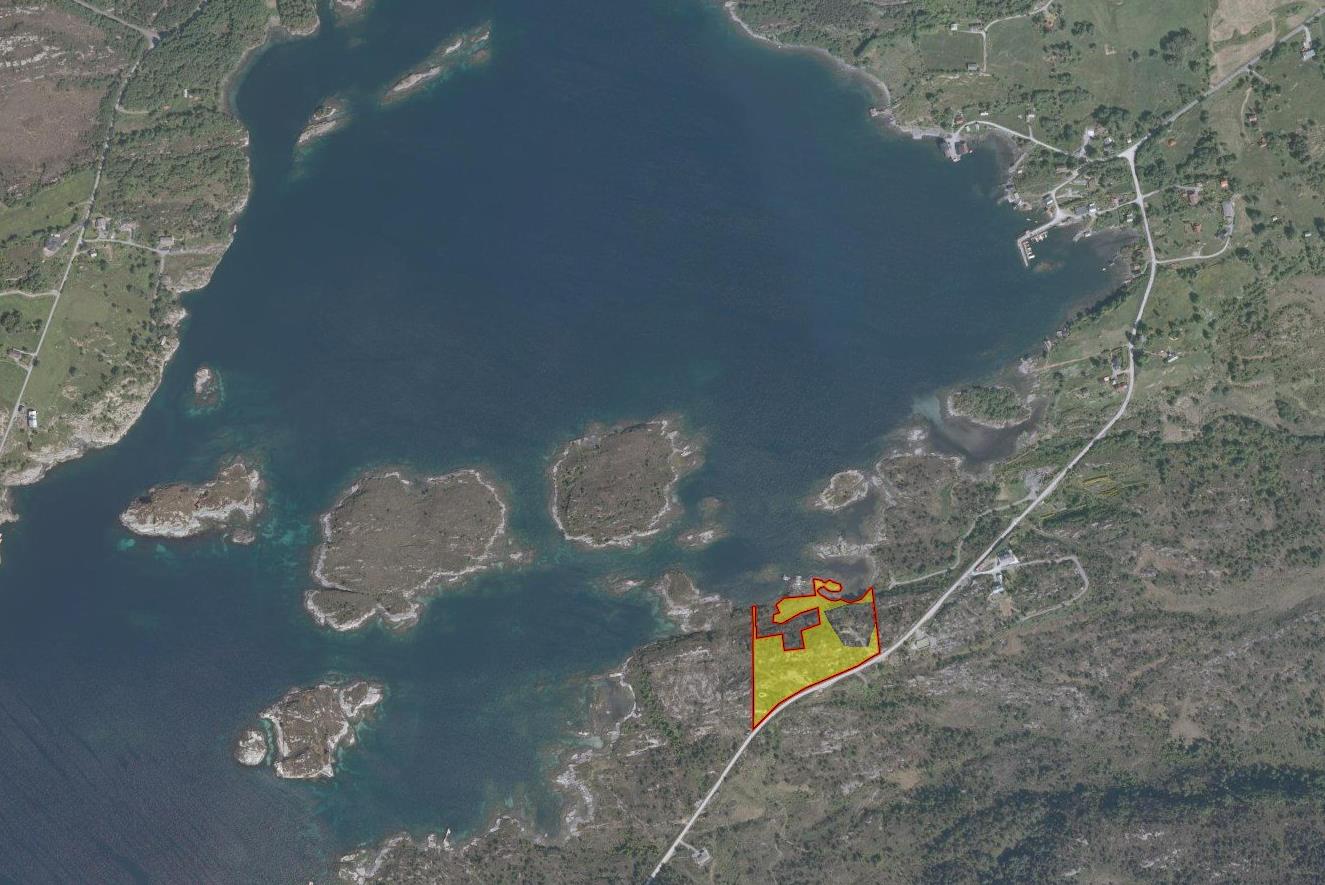 Figur 1: Orthofoto som viser hytteområde 3.2 Planstatus og rammer for arbeidet Området ligg innanfor kommuneplanen sin arealdel frå 2009. Reguleringsplan omfattar veg, nye tomter og frådelte tomter.