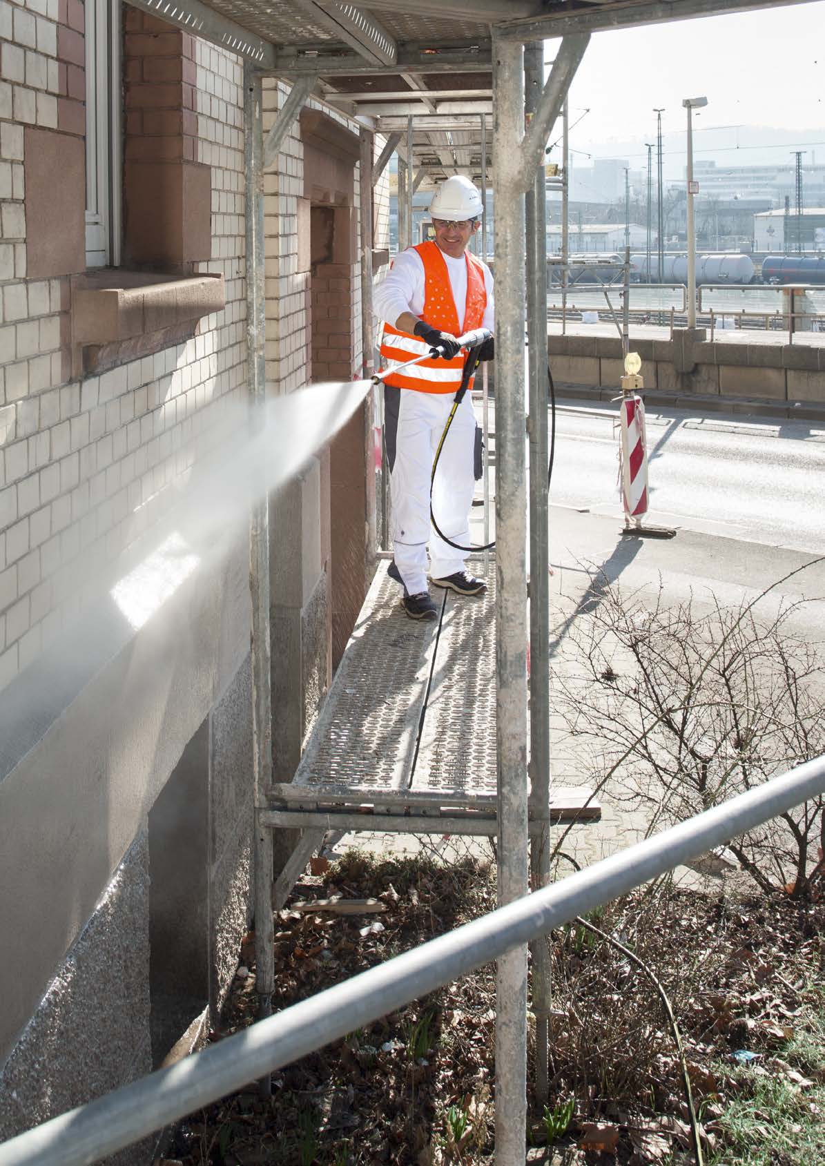 HDS-TILHENGER HDS-TILHENGERE I ANLEGGSBRANSJEN Byggeplasser trenger mobilitet og høy effekt i lik grad.