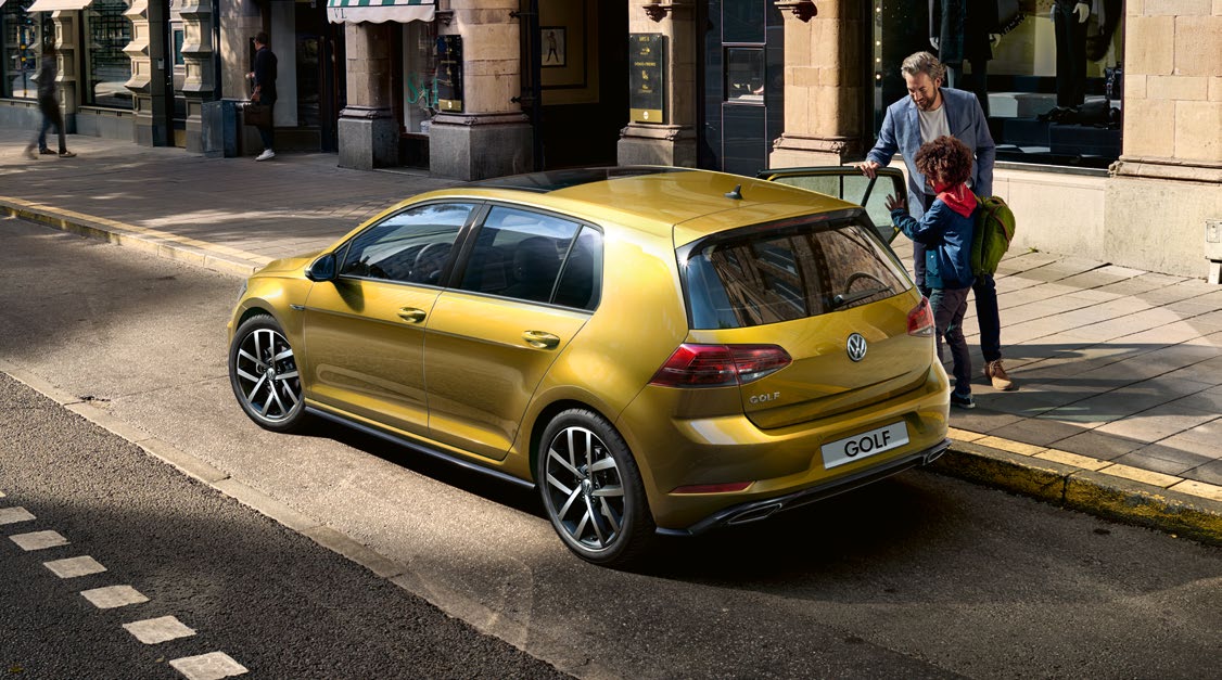 Nye Volkswagen Golf BRS 004 402 F Alle data i brosjyren er ikke nødvendigvis korrekte til enhver tid.