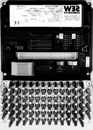 4 Oppbygging av enheten MOVIMOT -omformer (med integrert AS-interface) 4.3 MOVIMOT -omformer (med integrert AS-interface) 5 1 2 3 4 6 7 8 9 1 11 12 13 14 15 16 17 18 19 2 21 6413AXX 1.