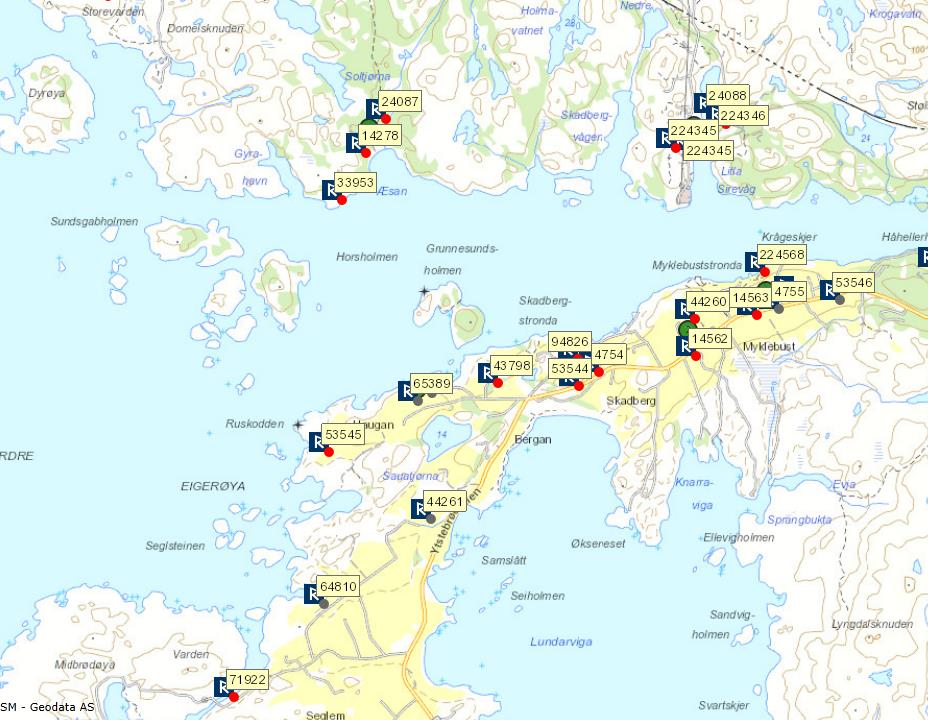 Figur 3 Kart over arkeologiske funn og kulturminner (Askeladden, 2017). Flere av disse er yngre steinalderboplasser på land fra når havnivået sto høyere.