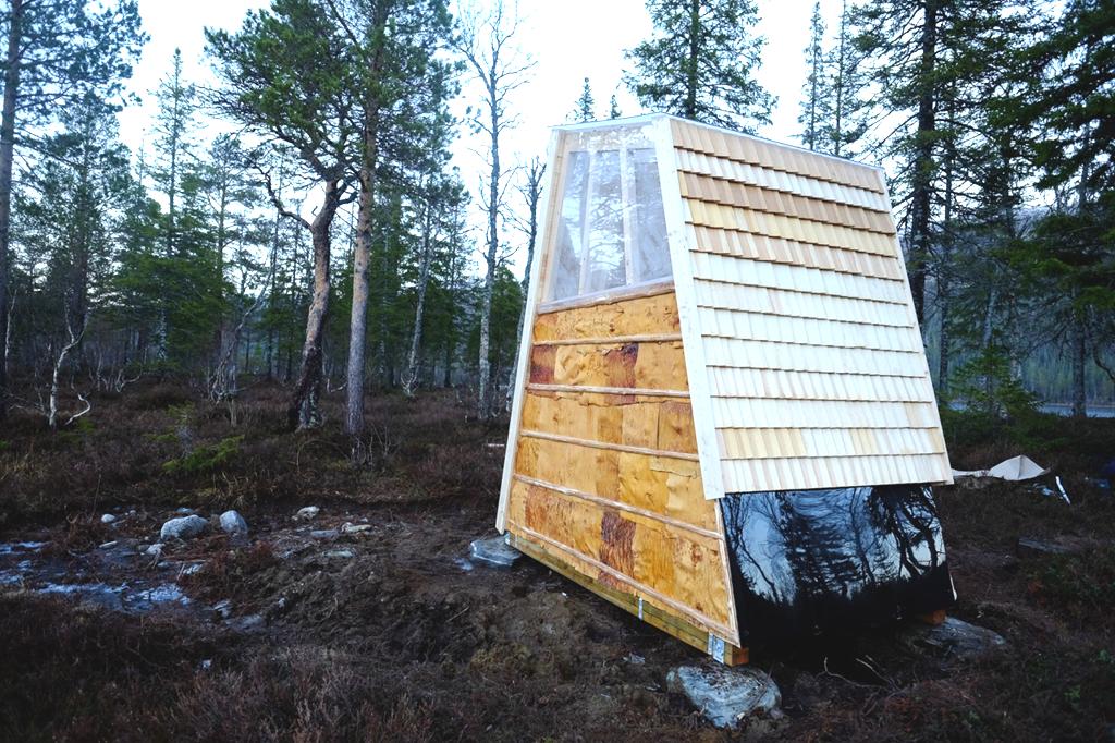 Arbeidet fortsetter i 2015. Tilsyn åpne husvær I verneområdet finnes en del enkle, åpne husvær.