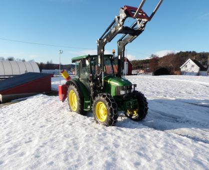 Alle greener OK Poa annua svak, andre OK Poa annua død, andre OK Døgnmiddeltemperatur, C Reeteablering av greens og fairways efter vinterskade Trygve S.