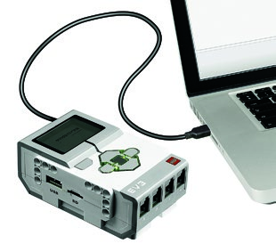 EV3-TEKNOLOGI Koble EV3-klossen til datamaskinen Koble EV3-klossen til datamaskinen via en USB-kabel eller trådløst via enten Bluetooth eller Wi-Fi.