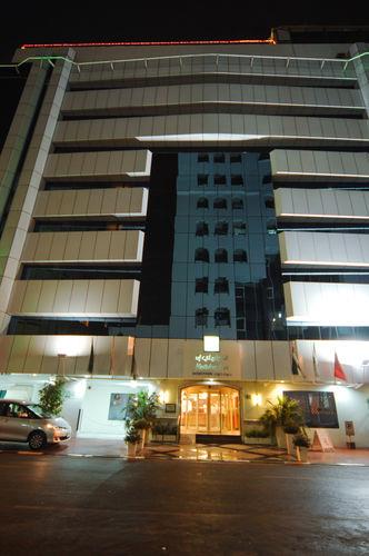 Nou! Hotel in oras - Holiday Inn Downtown Deira 4* http://holiday-inn-downtown.dubaihoteluae.