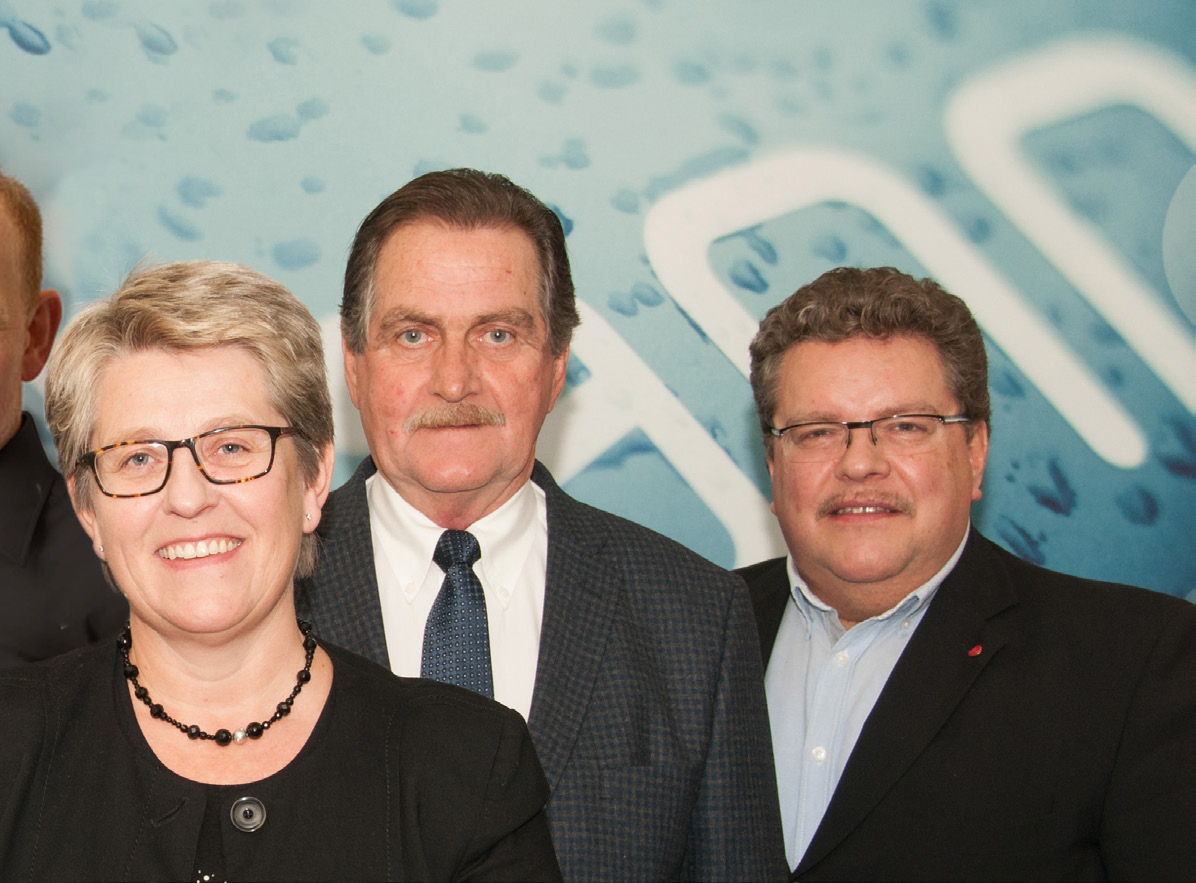 Foto: Annie Bjørklund Fra venstre: Jarl-Helmer Svanberg (direktør), Margareth Hjartåker, Dag Skansen (styreleder), Roger Hammersland, Anita Nysæther Kristiansen, Øivind Kristoffersen og