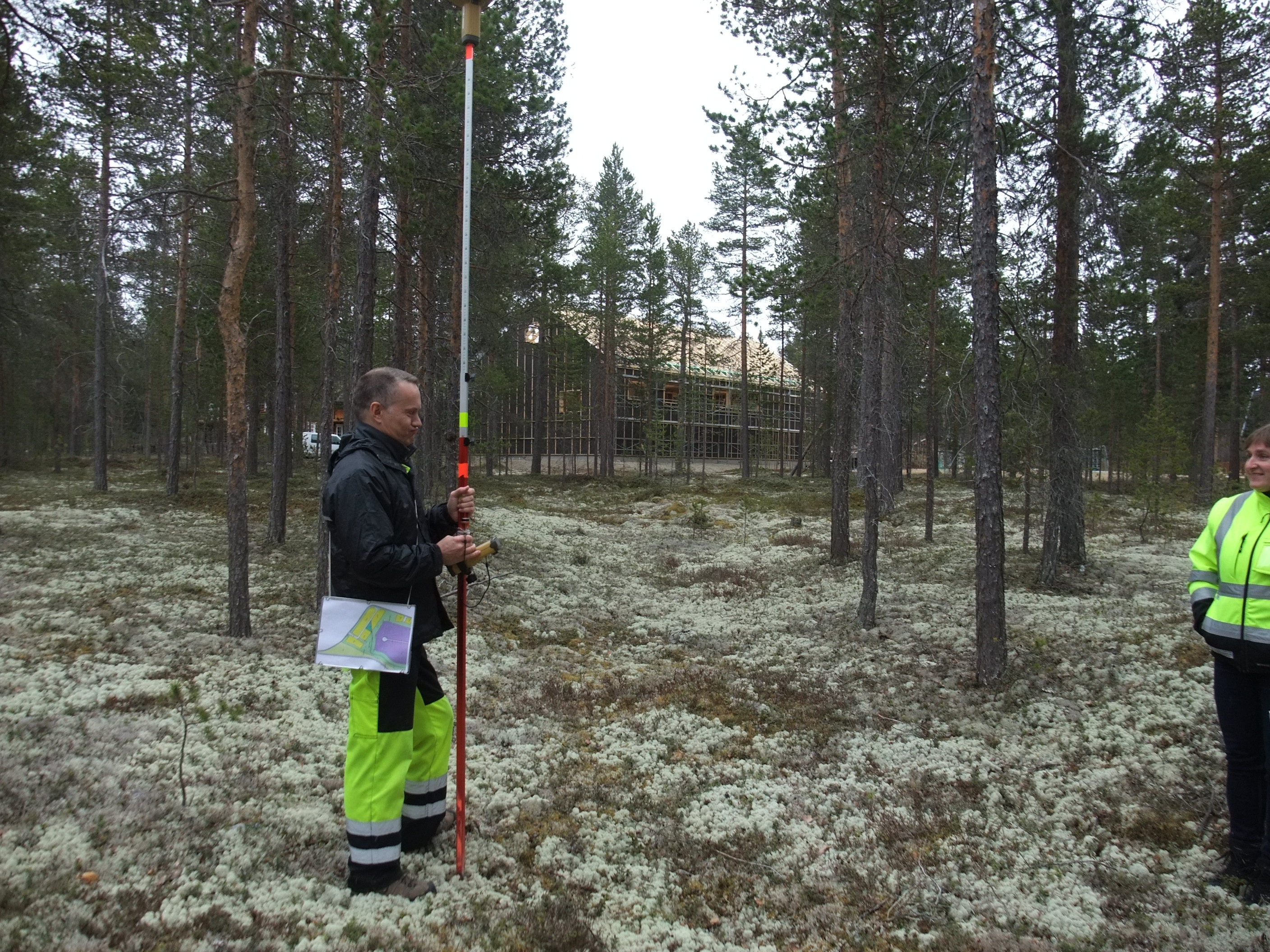 Sak 35/15 jordvoll i tillegg til buffersone med vegetasjon kan redusere buffersonen til minimum 45 meter. Vollen må være minst 2,5 m høy.