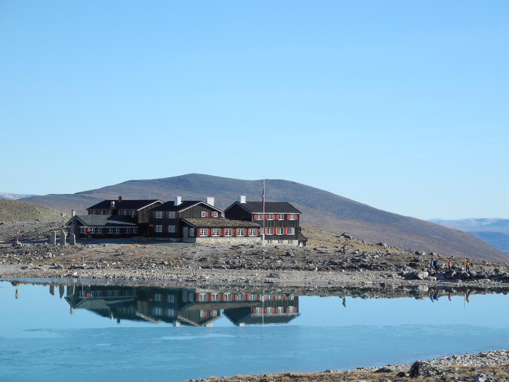 Omfattende tilbud i fjellet Foreningen driver hytter og merker stier i de fleste fjellområdene i Sør-Norge: Breheimen, Jotunheimen, Langsua, Skarvheimen,