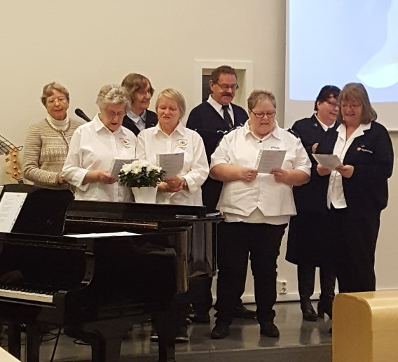 Tilbakeblikk 27 oktober hadde vi en vellykket høstbasar med fullt hus og flotte gevinster.