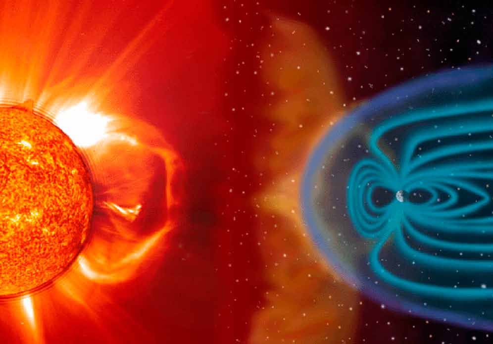 Solstorm. Foto: ESA/NASA 5.6 Solstorm Bakgrunn Overflata på sola er plasma, som kan sjåast på som ein svært varm gass som leier elektrisk straum.